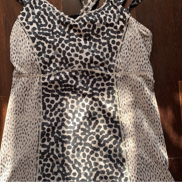 Lululemon Leopard Workout Tank - Picture 3 of 5
